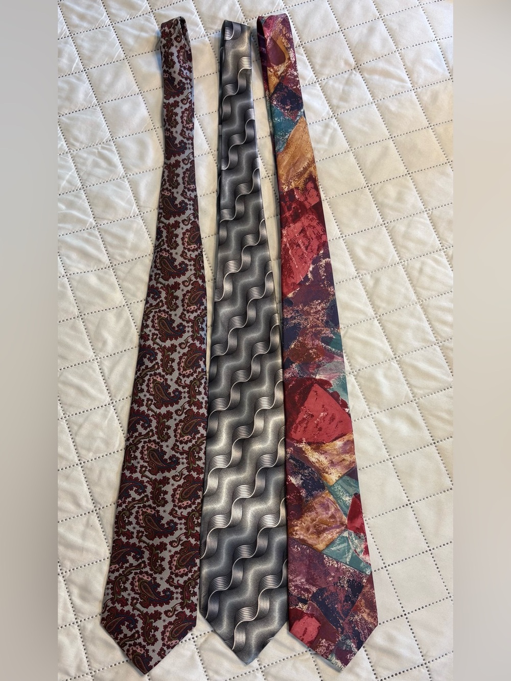 Italian silk ties in various styles and colors. 
3pk